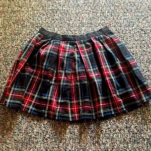 Olsenboye pleated red black blue Plaid skirt Size 9